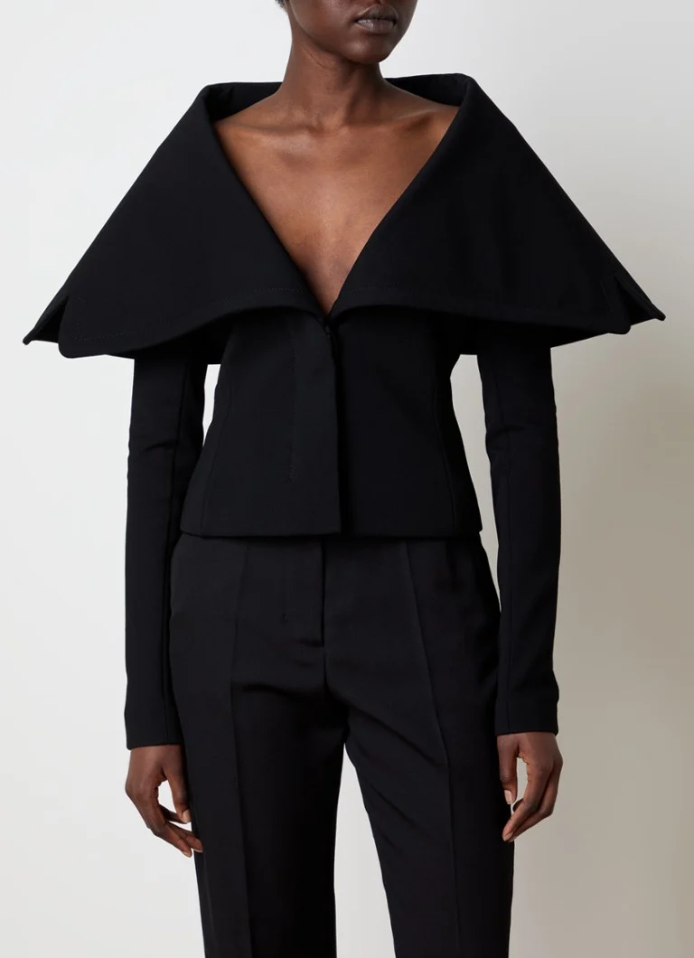 Jacquemus Giacca -bleiseri V-pääntiellä