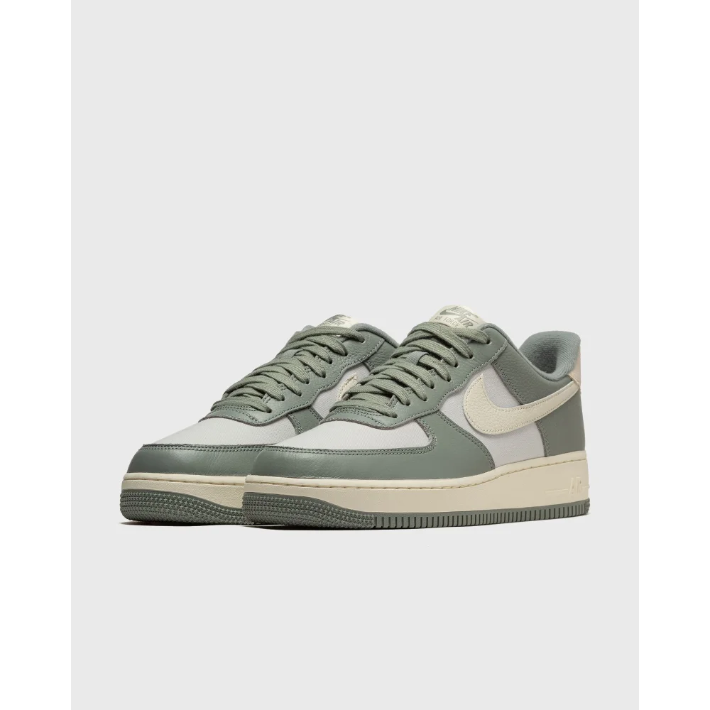 Nike Air Force 1 07 LX Low DV7186-300 / grün