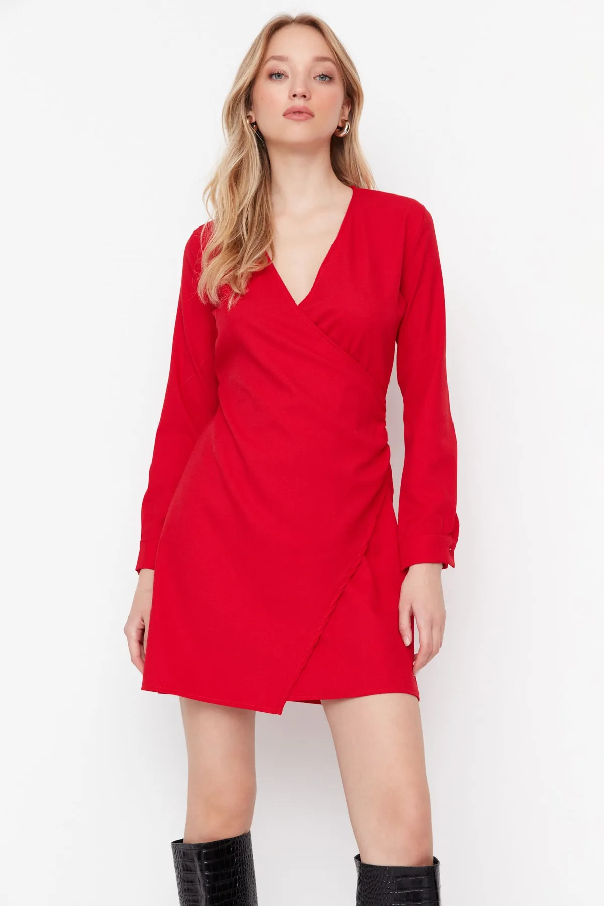 Trendyol Collection  Rotes zweireihiges Mini-Webkleid TWOAW23EL00872