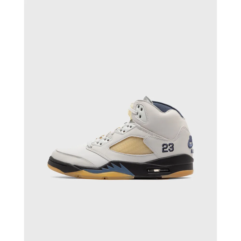 NIKE JORDAN A Ma Maniére X Air Jordan 5 Retro WMNS Photon Dust FZ5758-004 / weiss