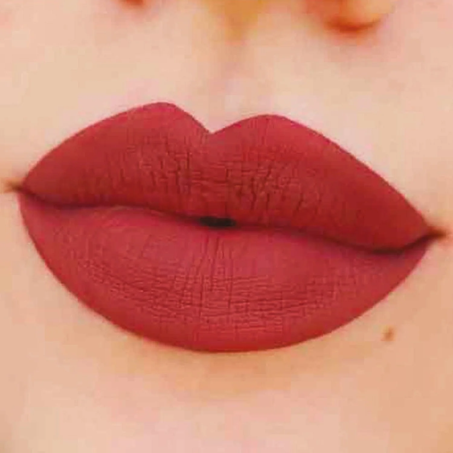 HYPNOTIZE ROUGE À LÈVRES LIQUIDE - Rouge à lèvres mat