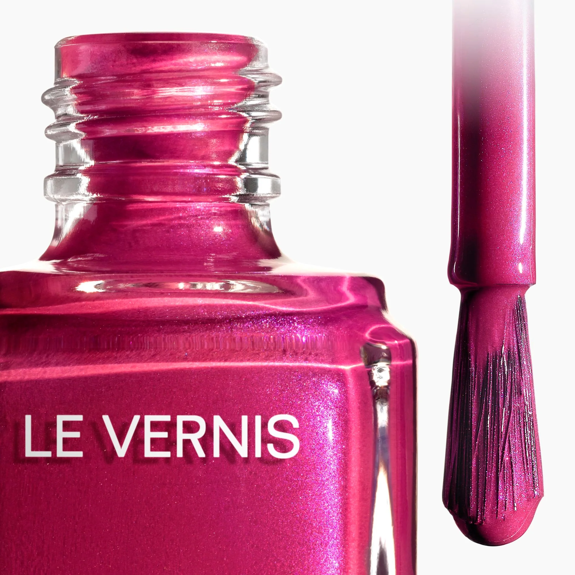 LE VERNIS - DUGOTRAJNA BOJA I SJAJ