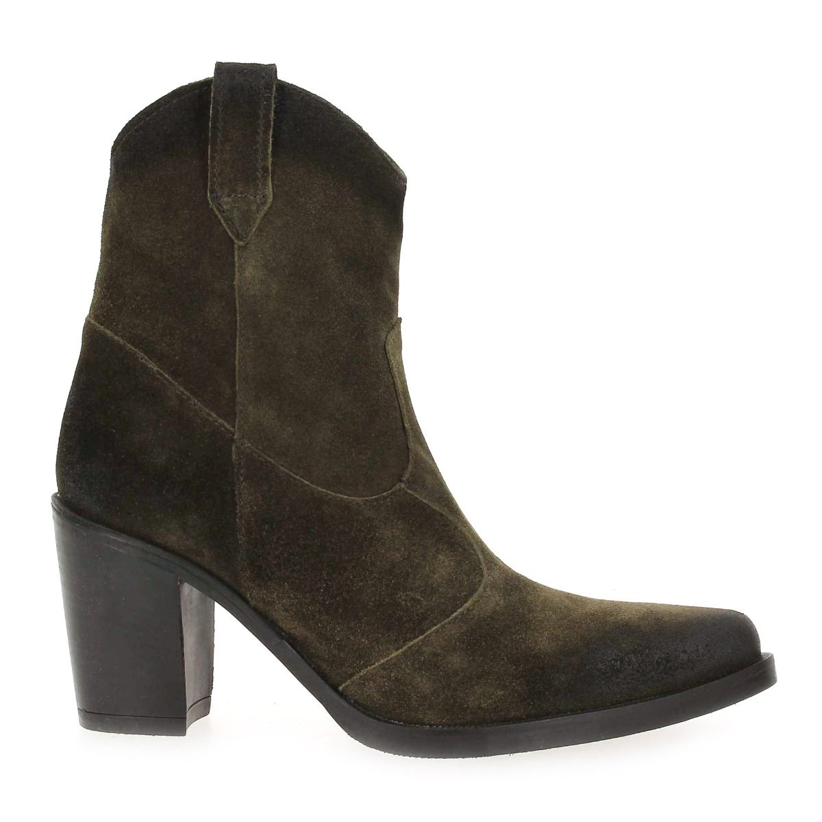 Emanuele Crasto   5023 - olive