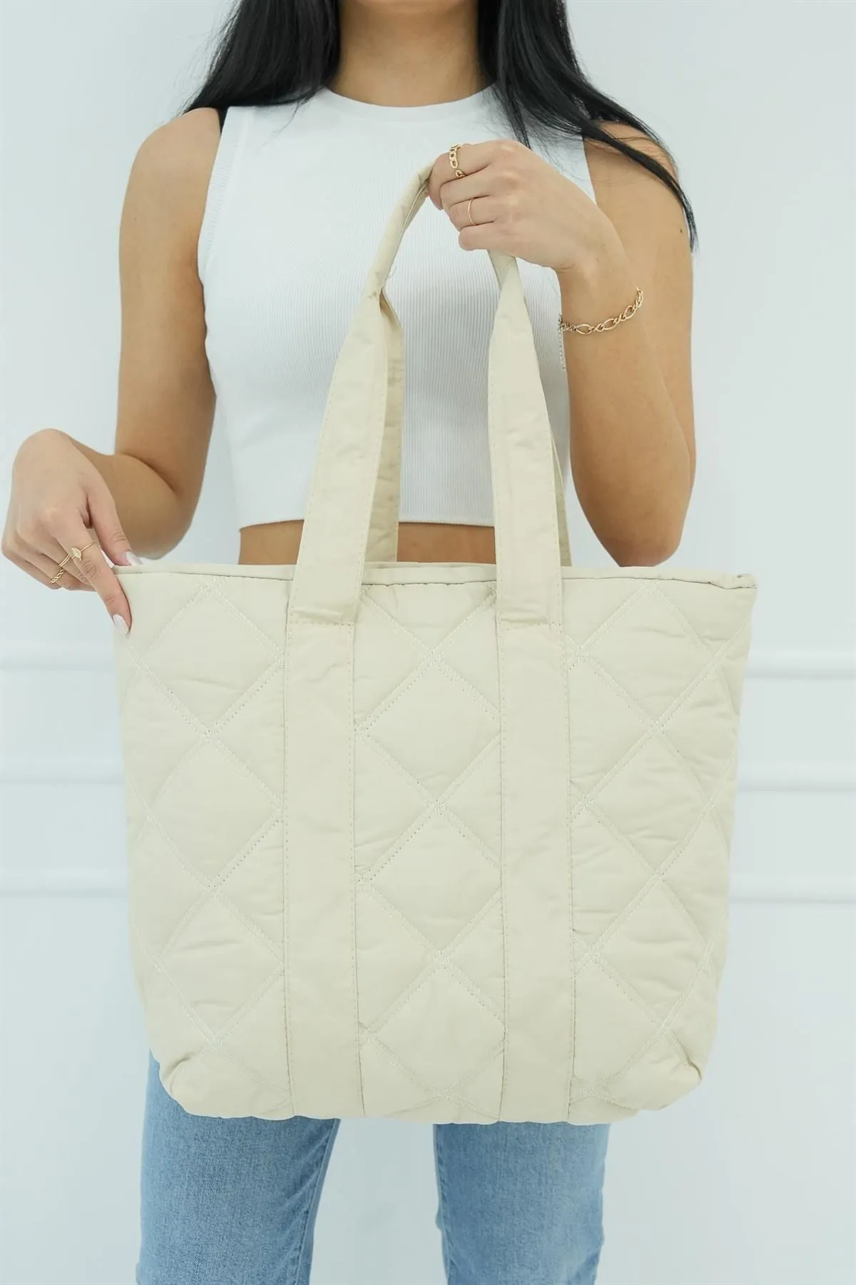 Madamra  Cremefarbene Damen-Pufftasche mit Steppmuster