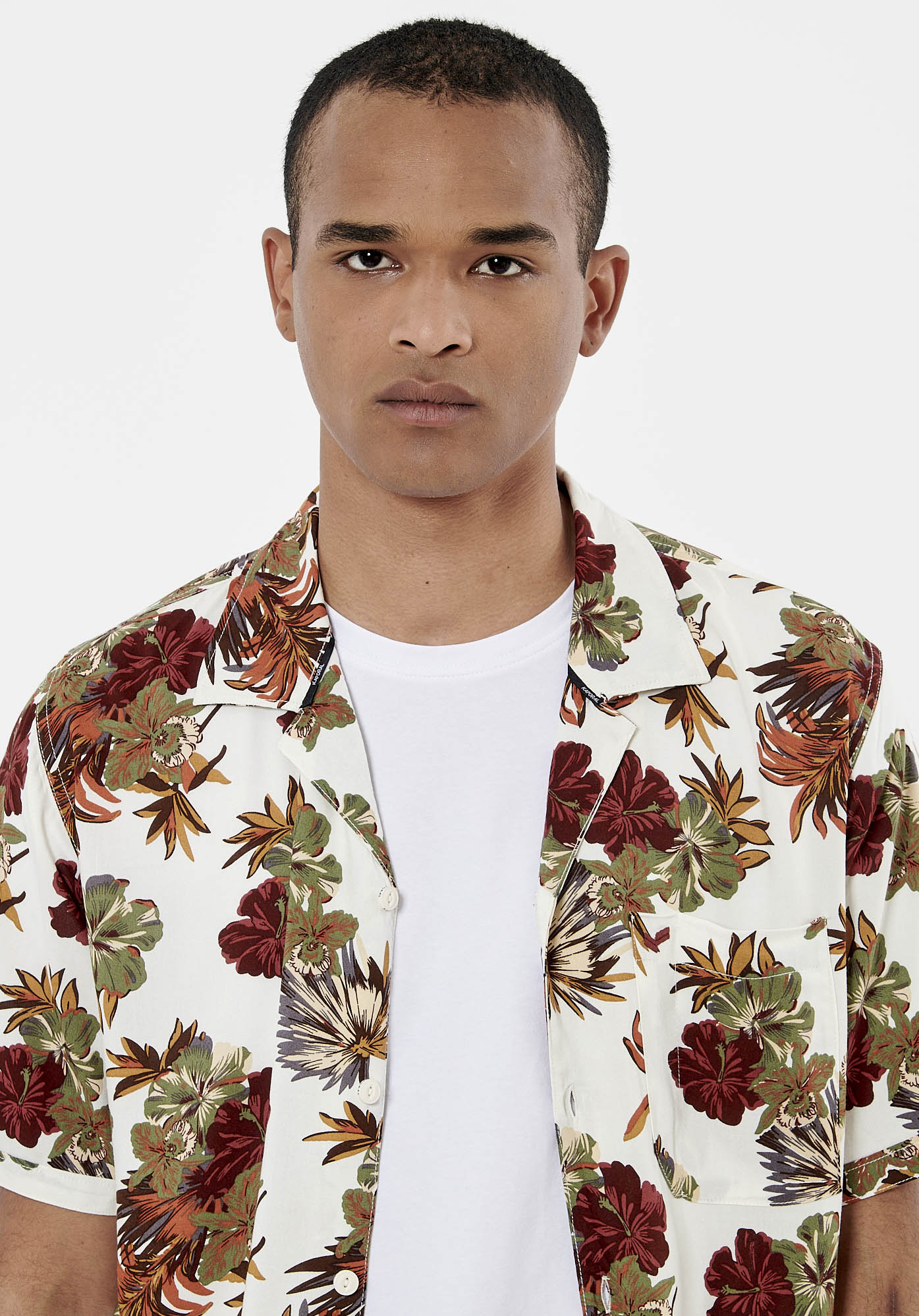 COOL   Chemise blanche fleurie homme