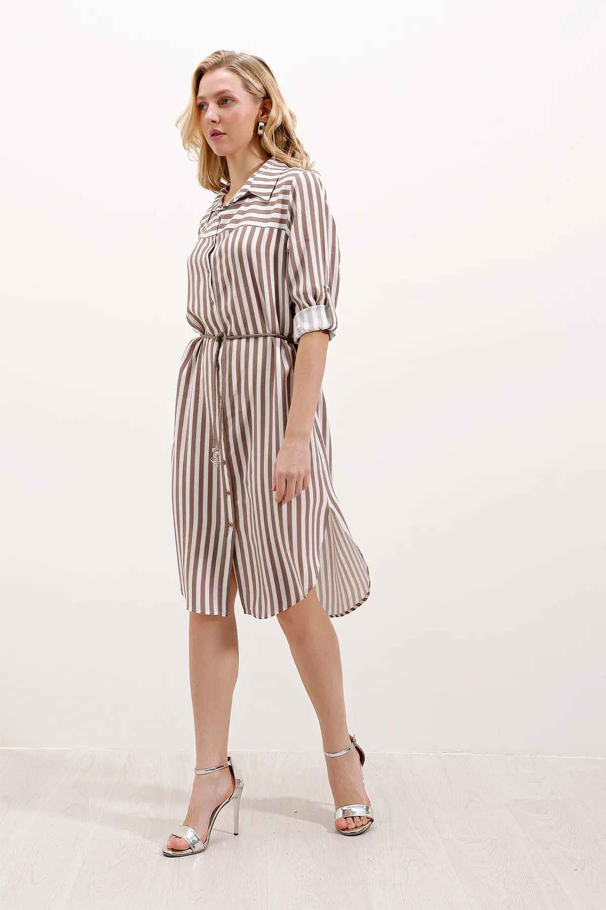 Bigdart  5629 Gestreiftes Kleid mit Gürtel - Nerz