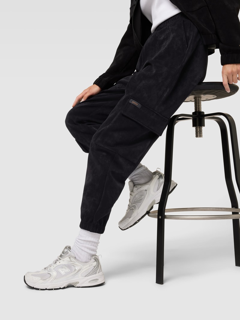Sweatpants mit Cargotaschen Modell 'EUPHEMIA' in schwarz