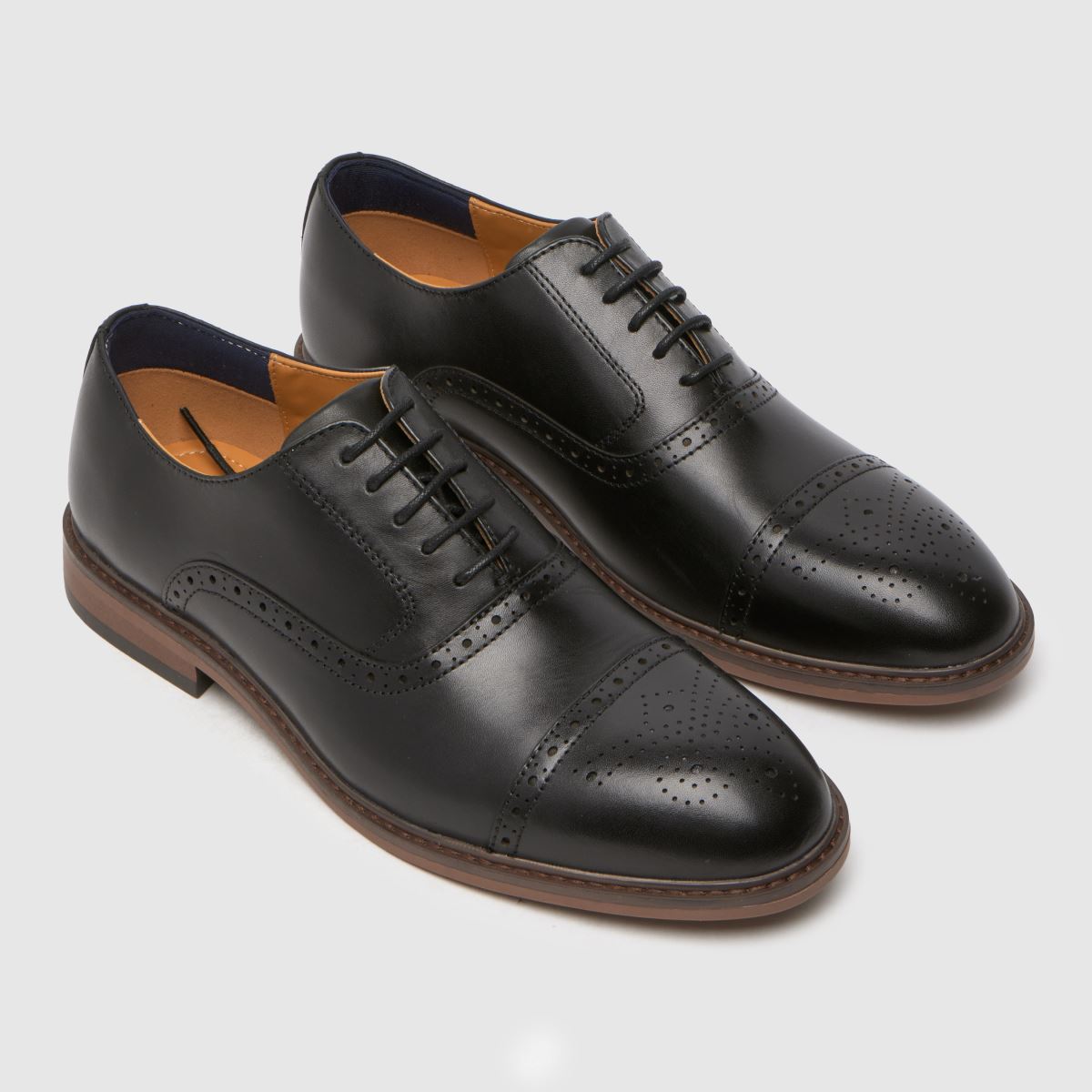 Schuh Raven bőr brogue cipő fekete színben