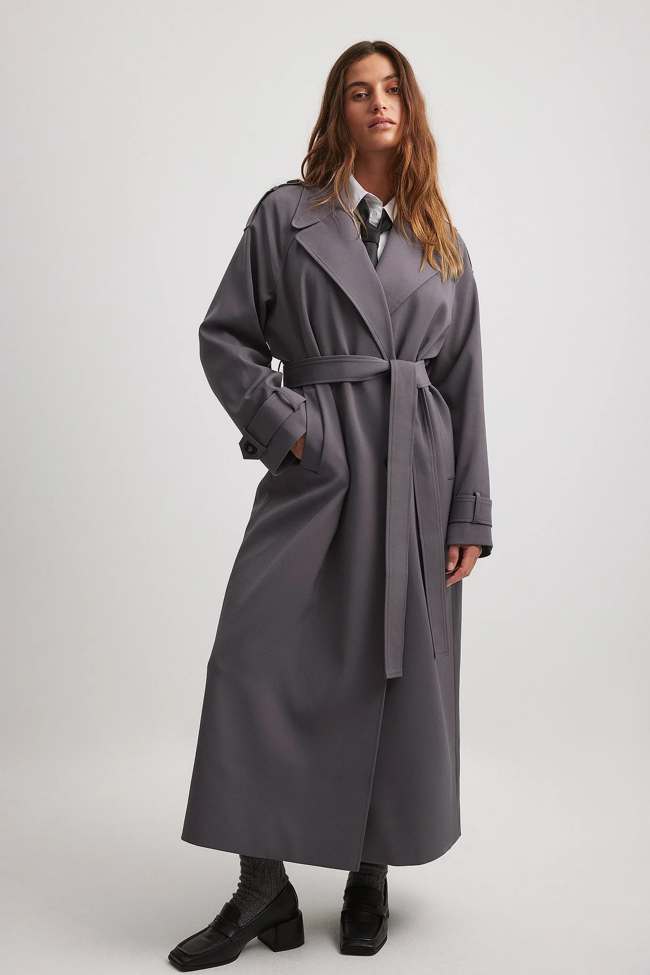 Langer Trenchcoat