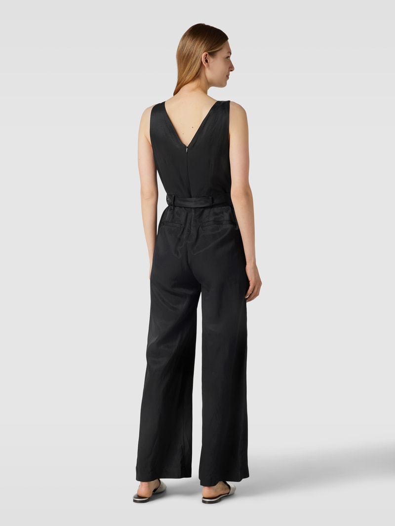 Jumpsuit mit Gürtel in schwarz