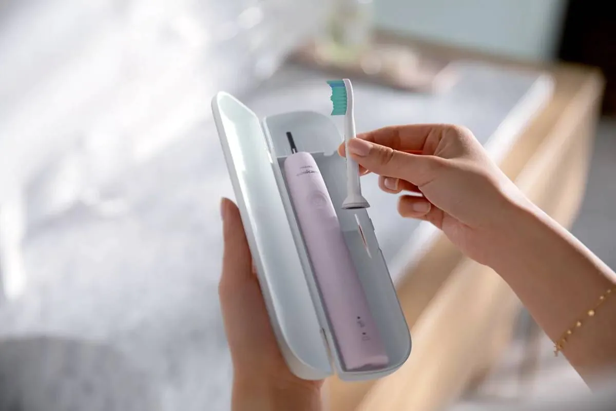 Philips Sonicare + custodia da viaggio serie 3100 rosa HX3673/11