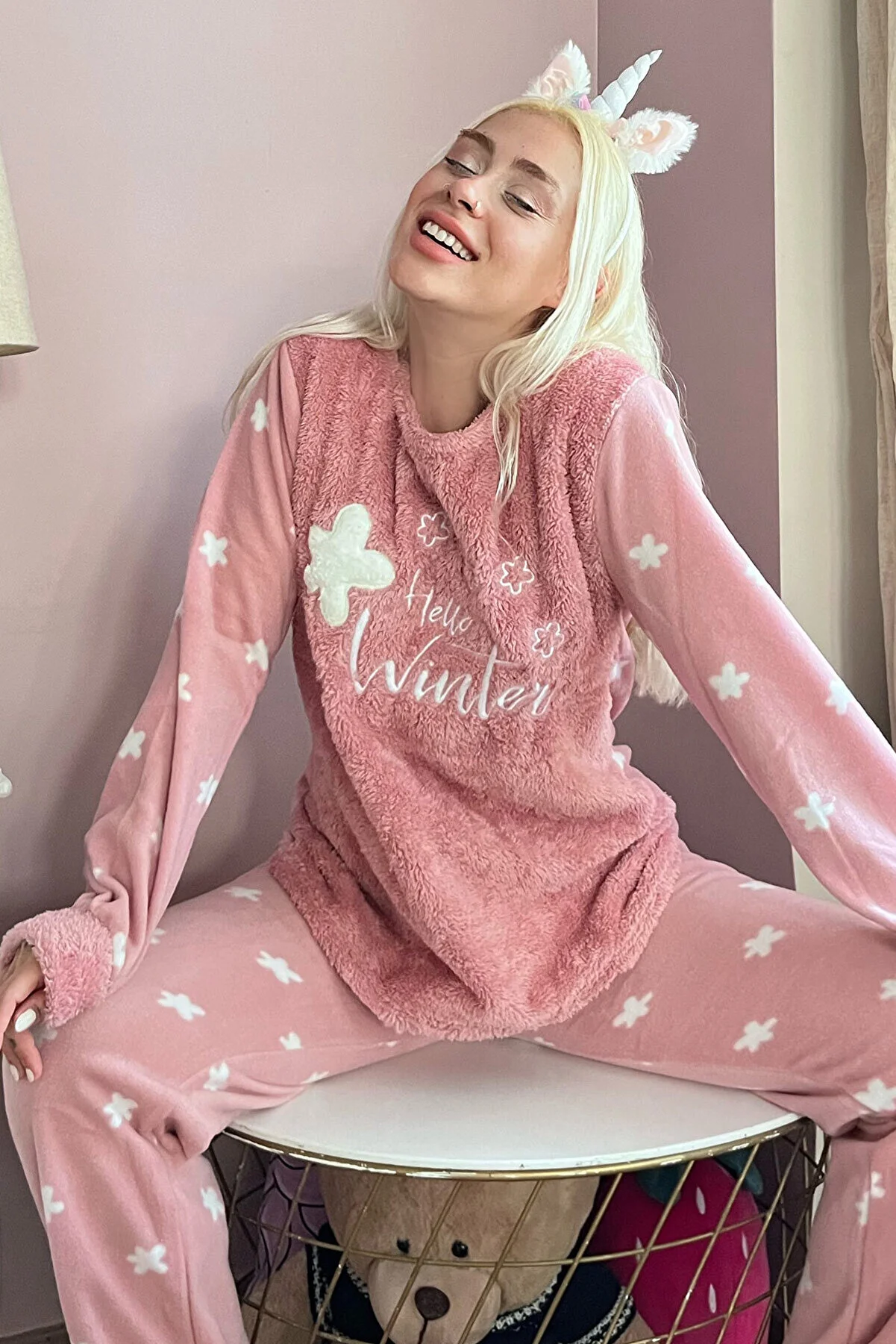 Pijamaevi  Rosa Hello Winter gemustertes Plüsch-Pyjama-Set für Damen