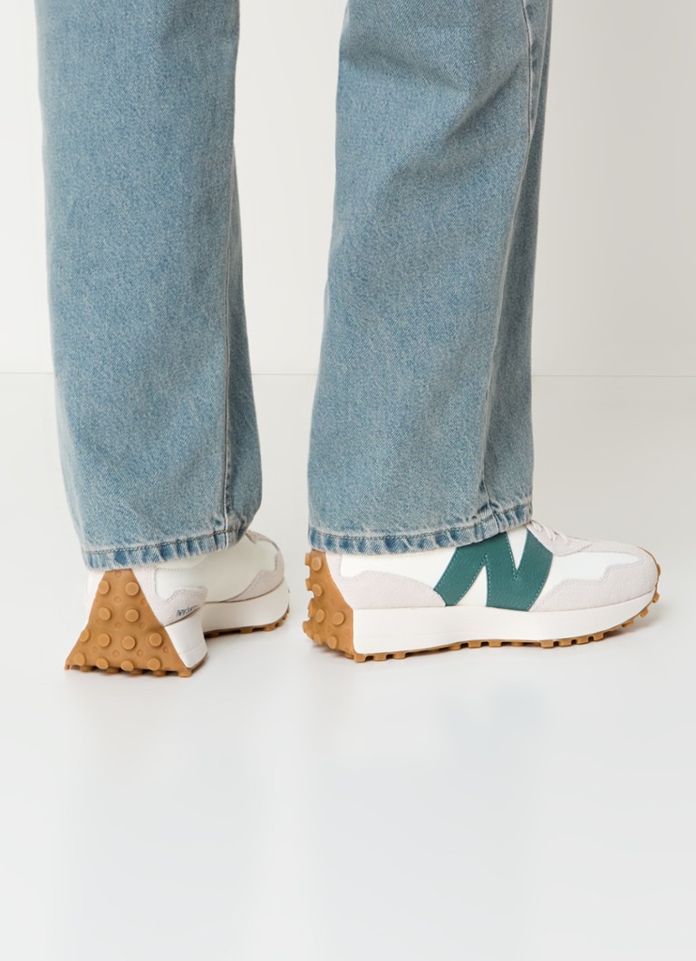 New Balance 327 kedas ar zamšādas detaļām