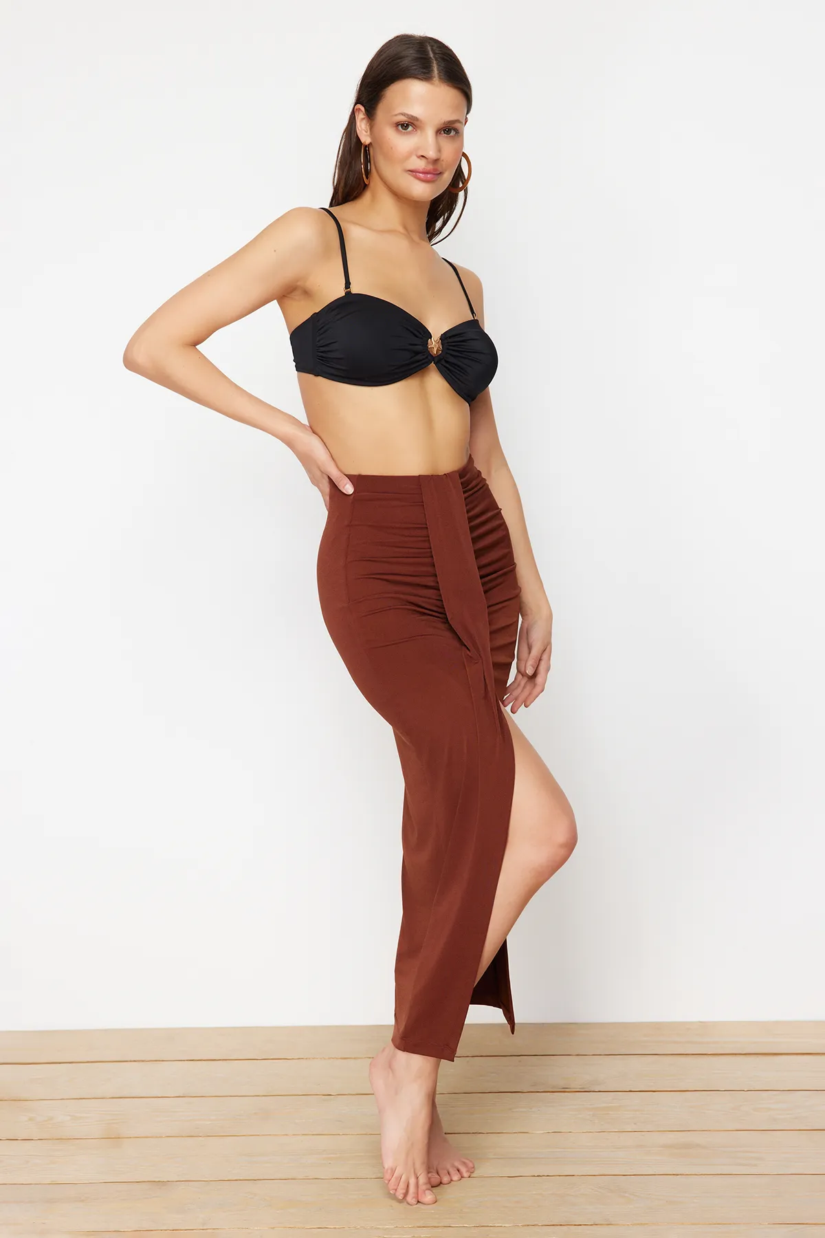 Trendyol Collection  Brauner gewebter Maxirock TBESS23ET00021