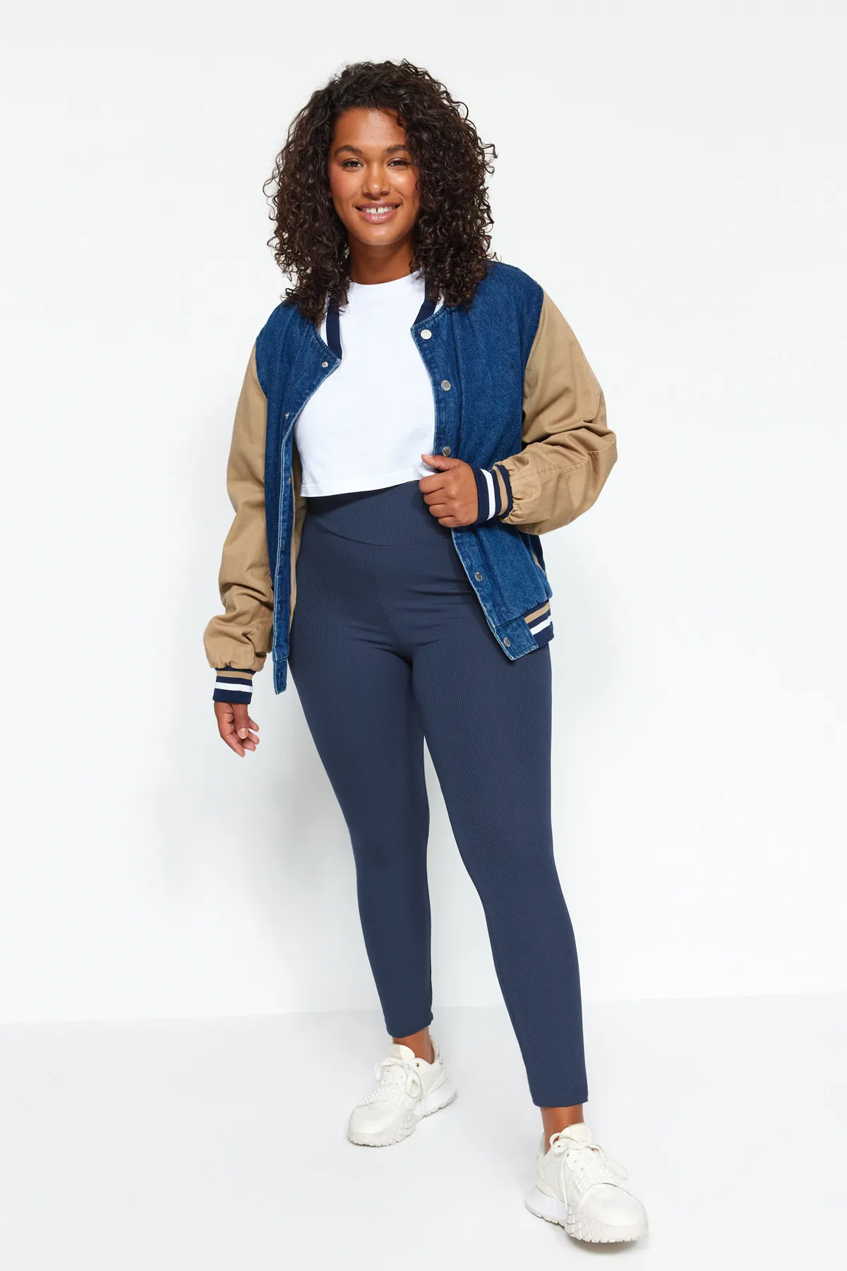 Trendyol Curve  Marineblaue schnurgebundene Strickstrumpfhose TBBAW23AY00009
