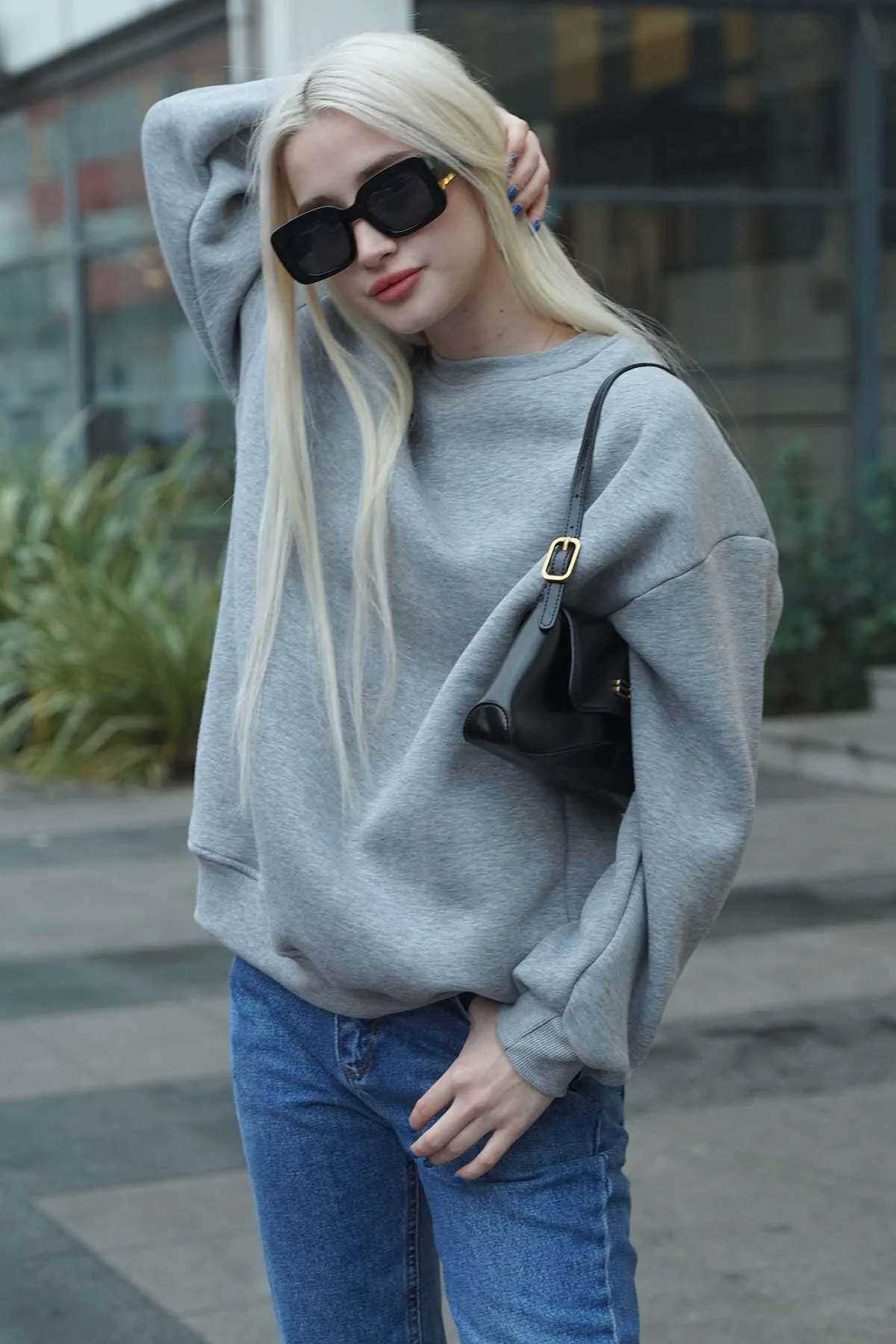 Madmext  Graues Basic-Sweatshirt mit Rundhalsausschnitt Mg1559