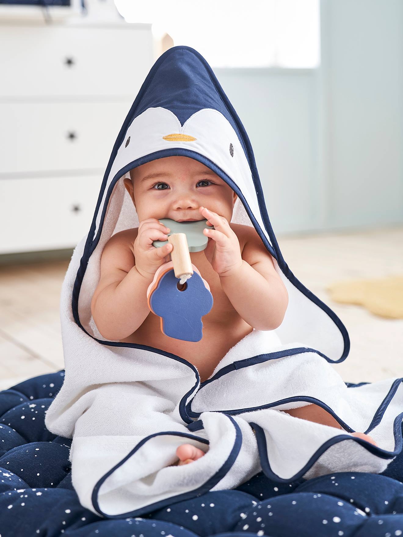 Coffret cape de bain + gant Pingouin blanc / bleu
