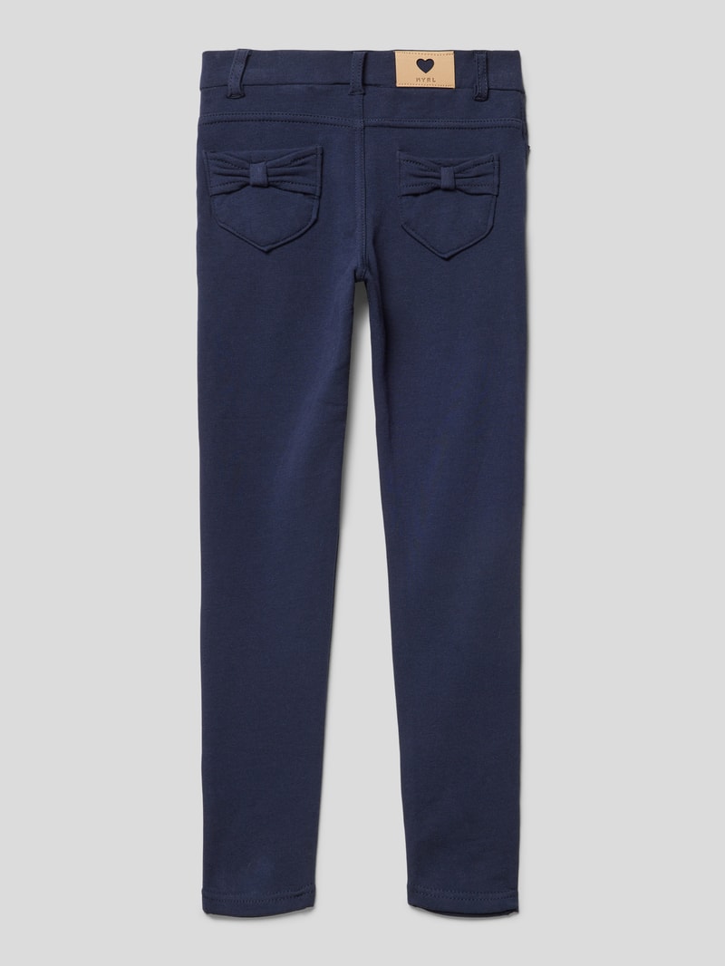 Hose mit Rüschen in marineblau