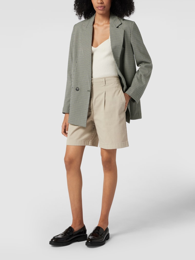 Bermudas mit Eingrifftaschen in taupe