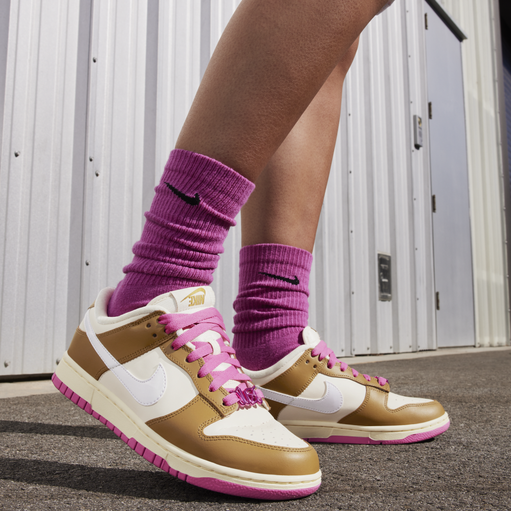Nike Dunk Low Wmns SE FD8683-700 / braun