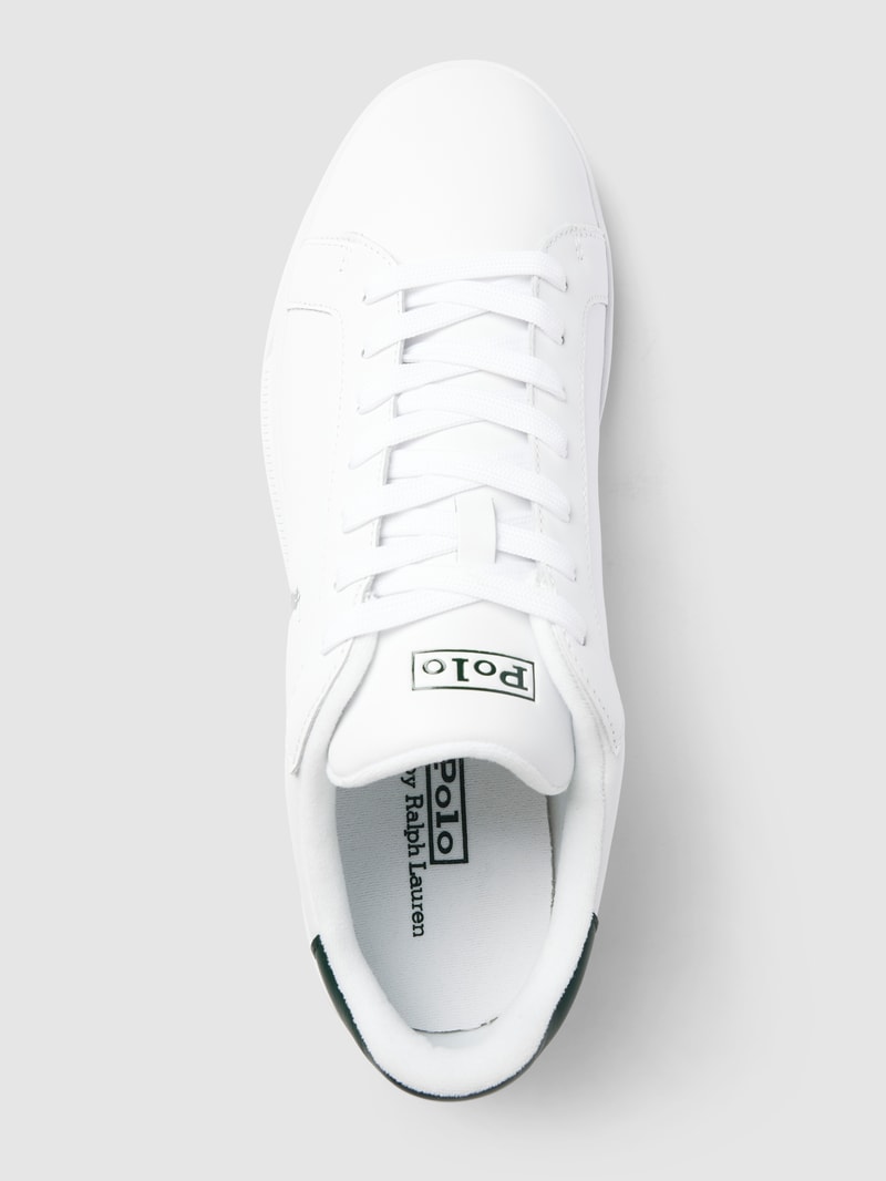 Sneaker mit Label-Print in weiß