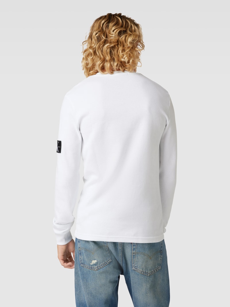 Longsleeve aus Baumwolle mit Strukturmuster Modell 'WAFFLE' in weiss