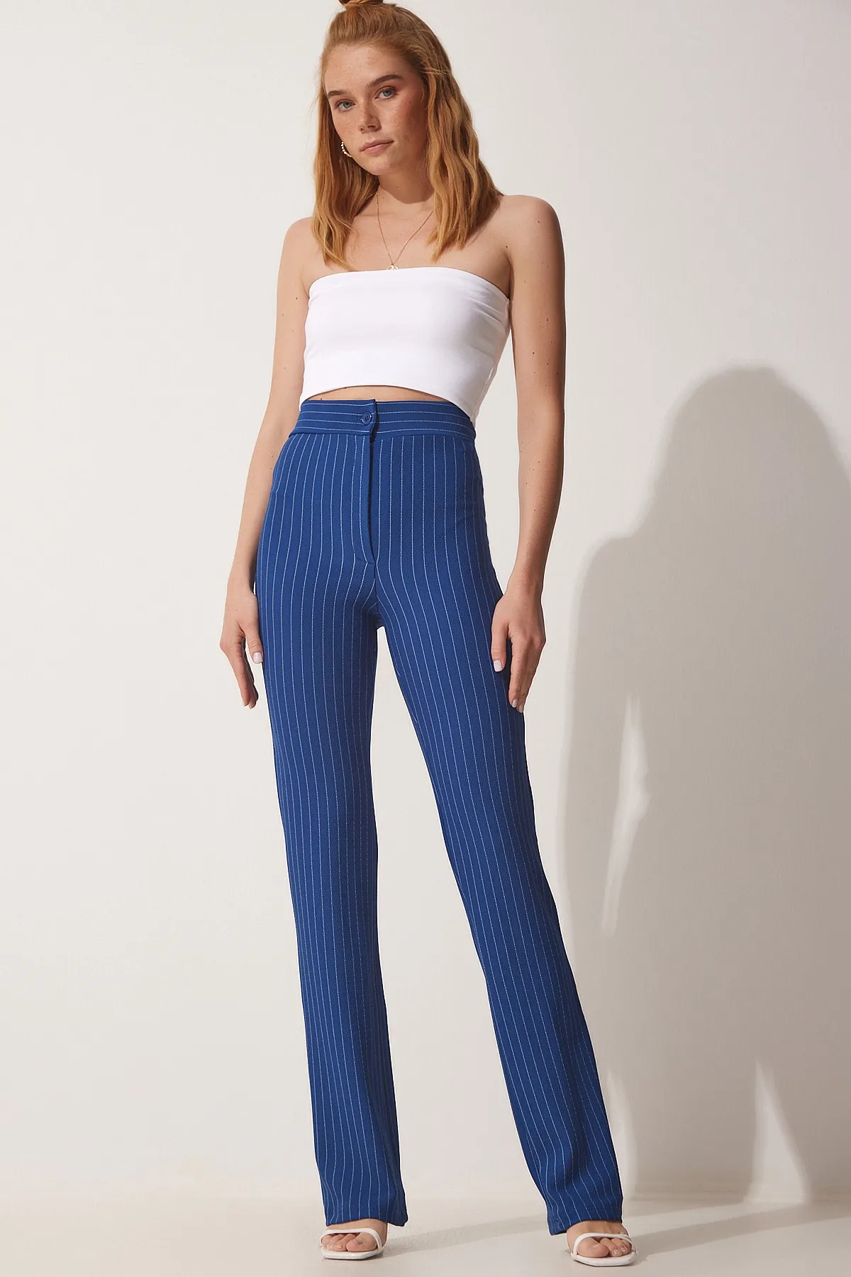 Happiness İstanbul  Indigoblaue gestreifte Damenhose mit hoher Taille RV00094