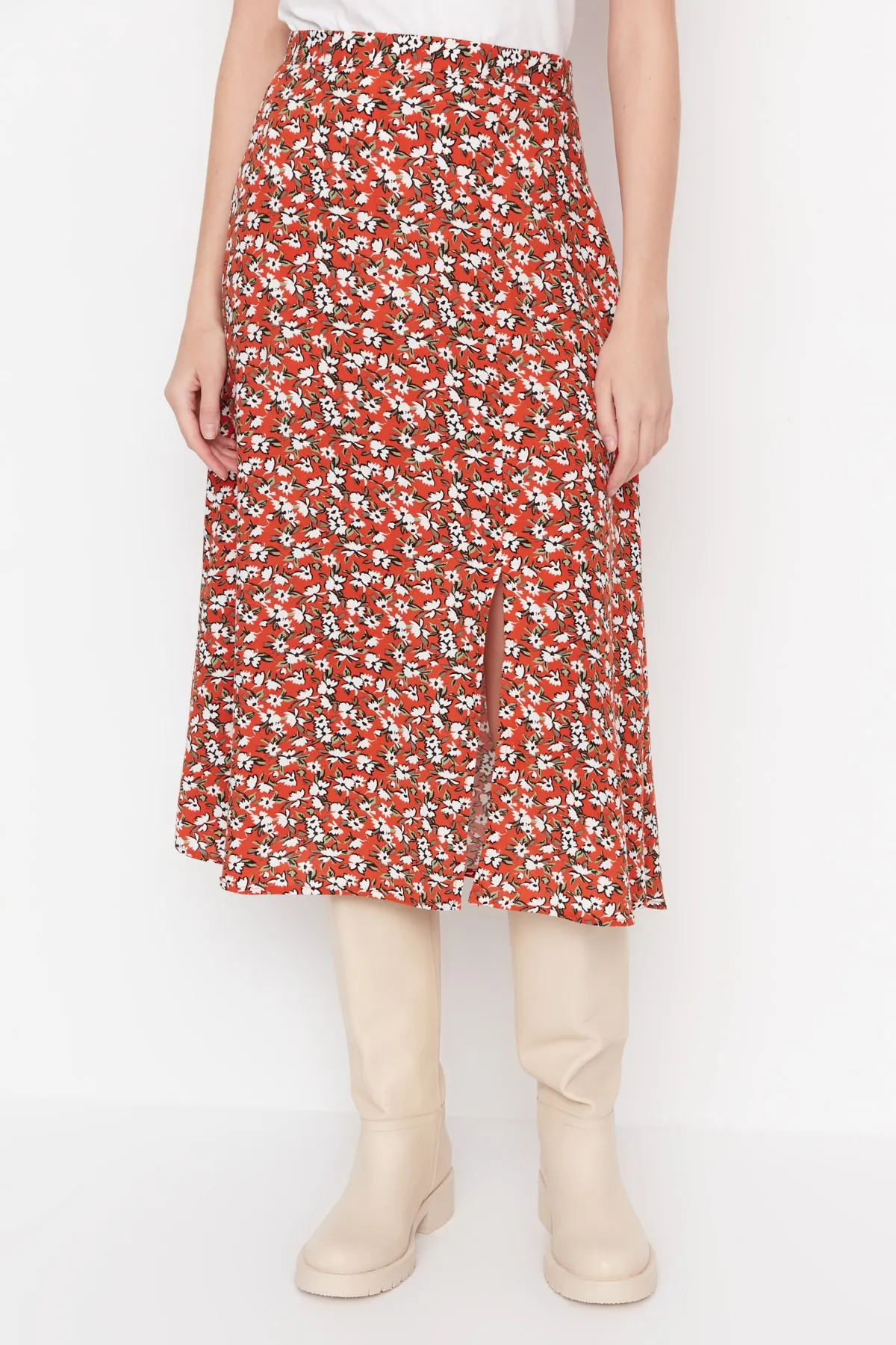 Trendyol Collection  Gewebter Midirock aus Viskosestoff mit Blumenmuster und Fliesenschlitzen TWOSS20ET0230