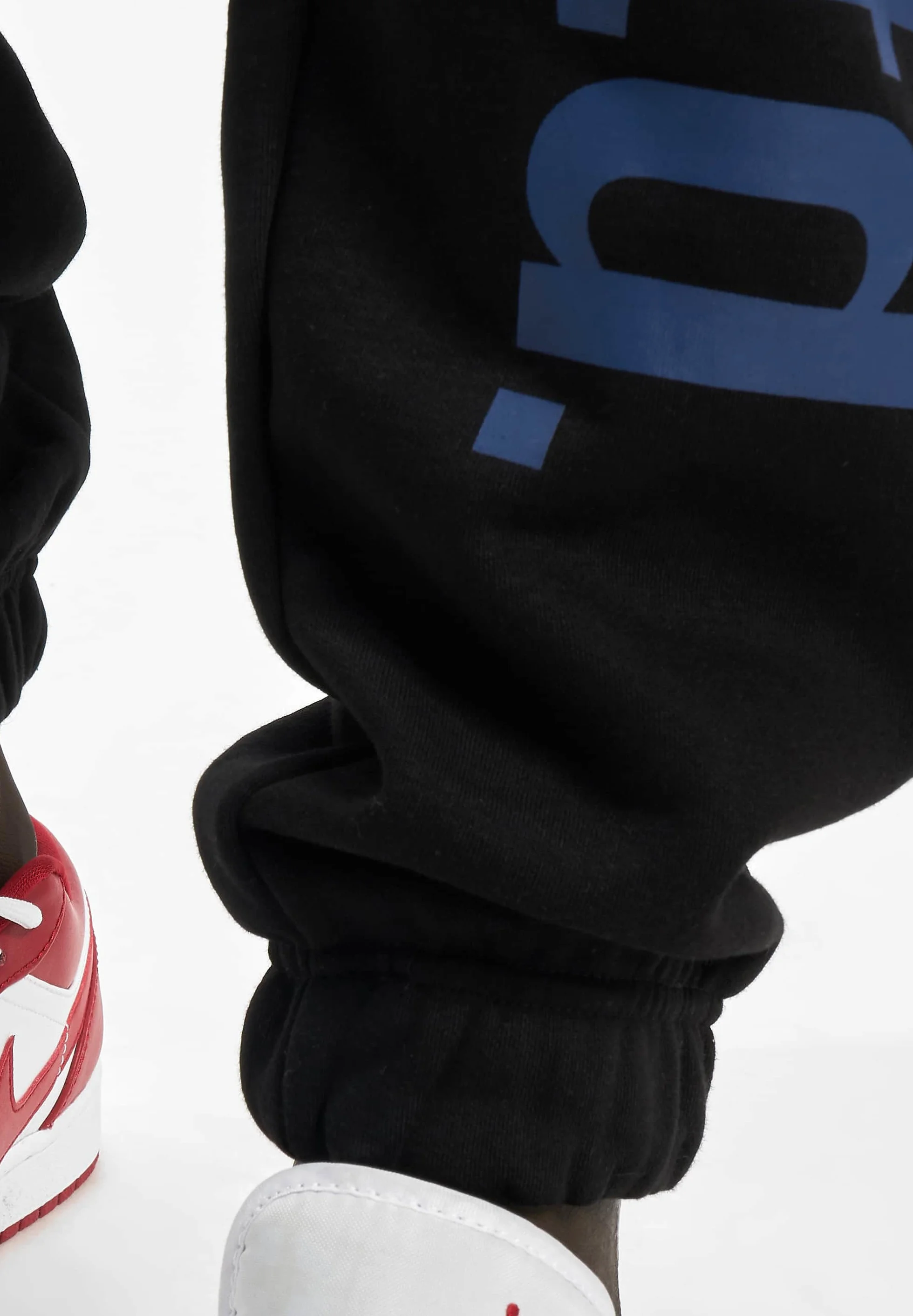 Pantalones deportivos ecko unltd.