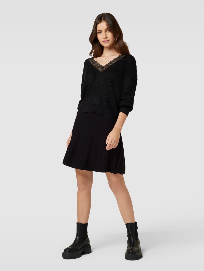 Knielanger Rock mit Strukturmuster Modell 'VIRIL' in schwarz