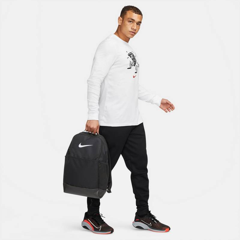 Nike Brasilia-M-24L Daypack