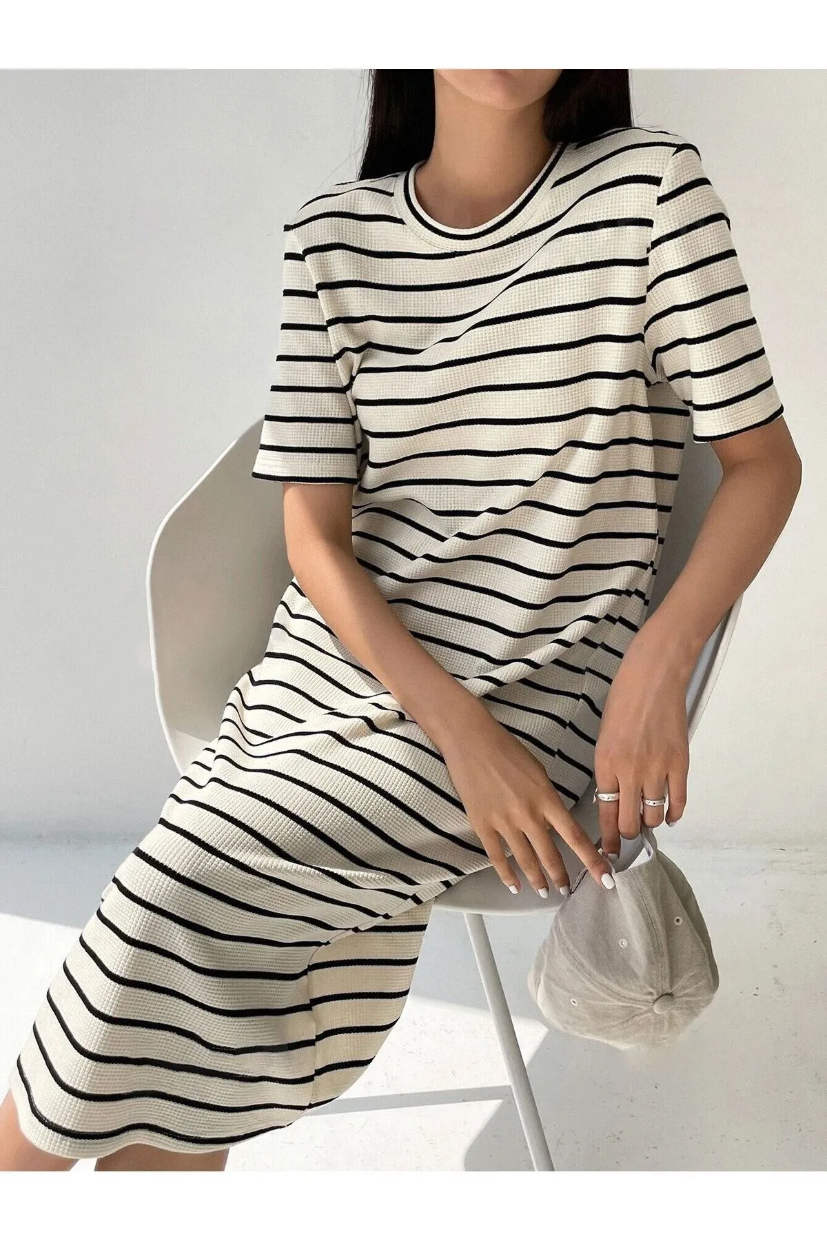 Know  Weiß-schwarz gestreiftes gemustertes Seersucker-Kleid