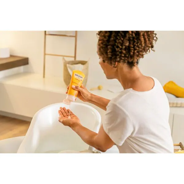 Weleda Baby Calendula -shampoo ja -suihkuvoide 200ml