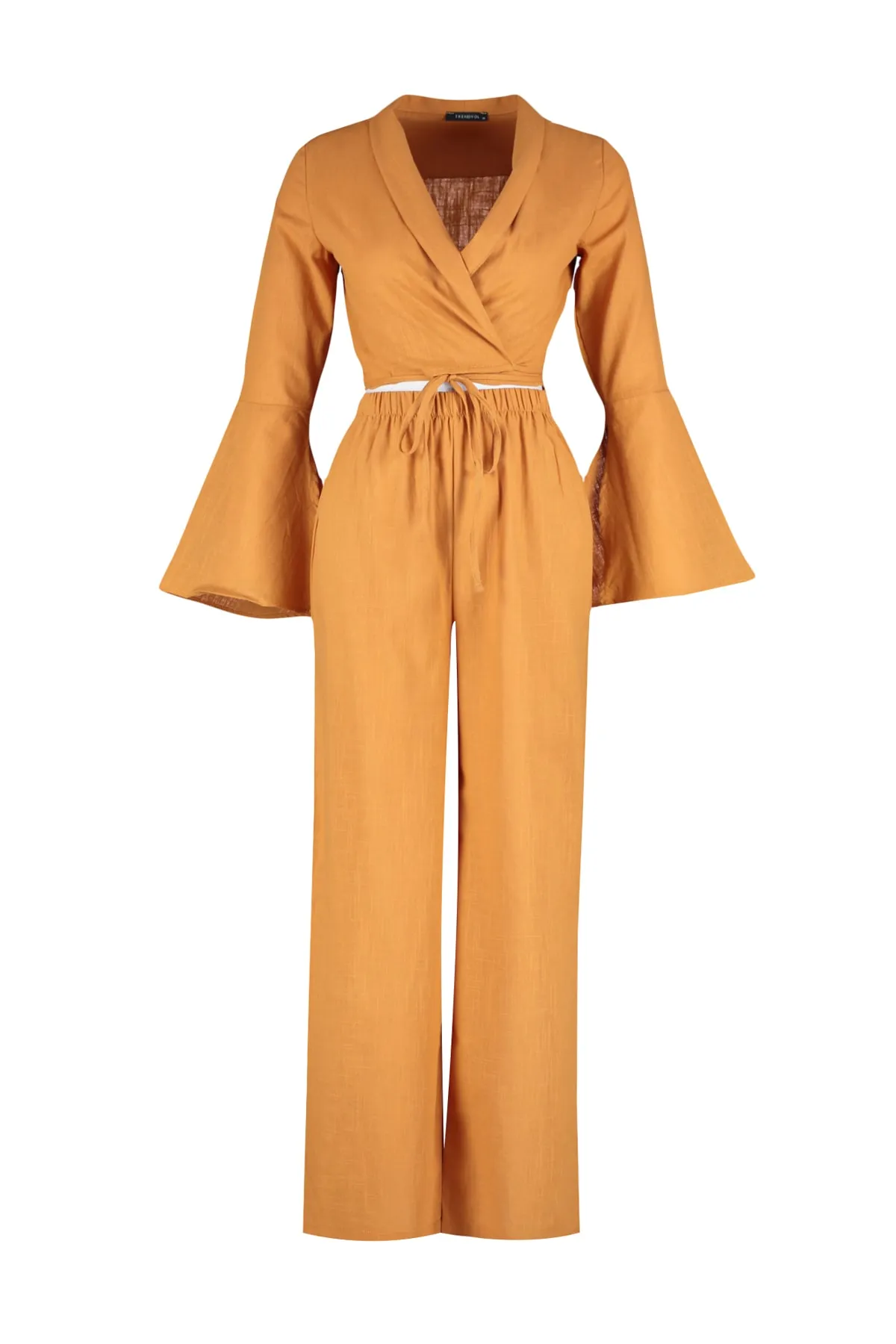 Trendyol Collection  Zimtgewebter Schlitz-Blusen-Hosen-Anzug aus 100 % Baumwolle in Leinenoptik TBESS23AU00085