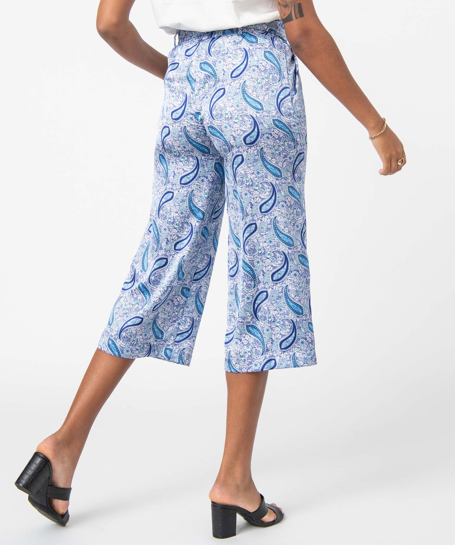 Pantacourt femme en matière satinée à motifs cachemire imprime | GEMO
