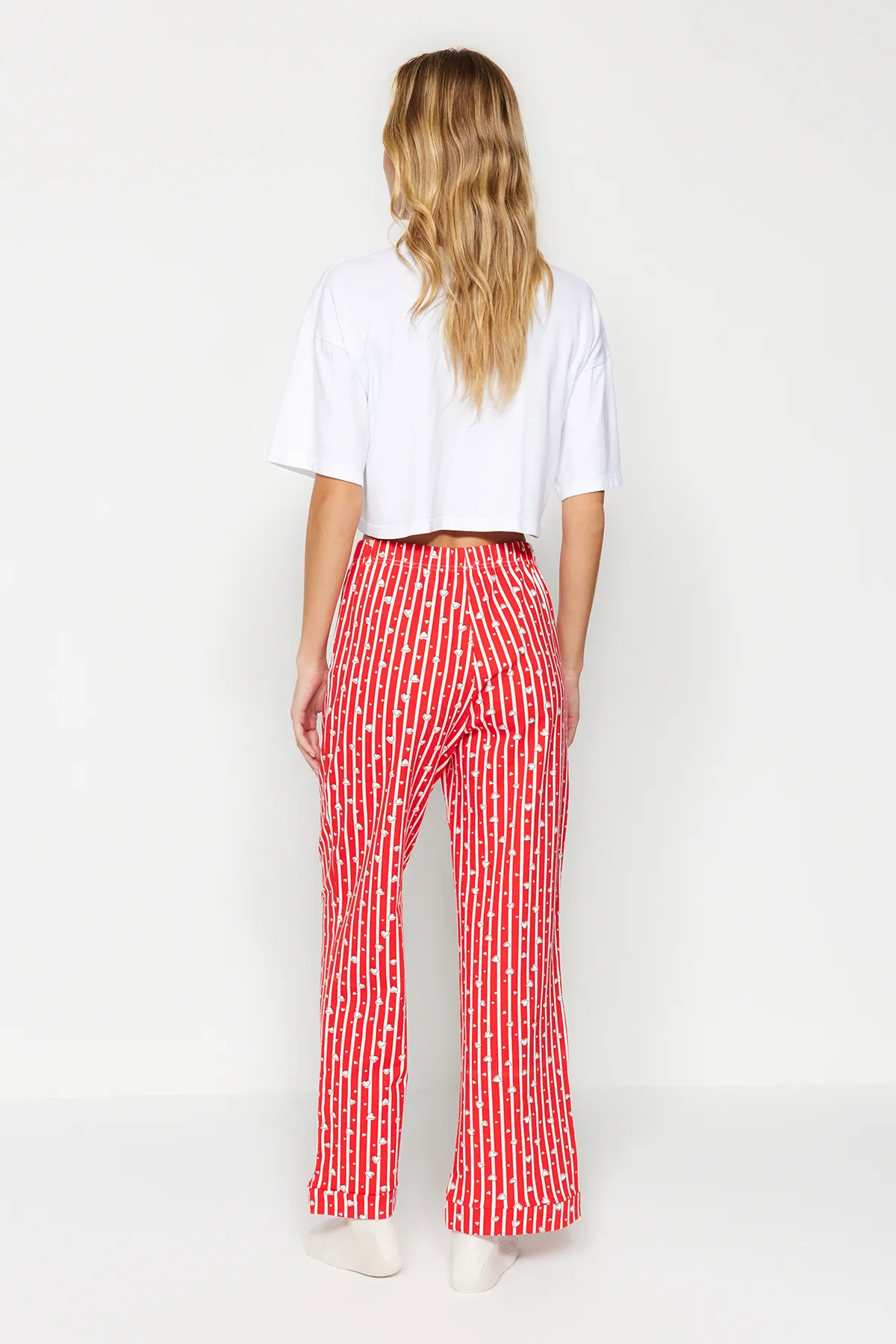 Trendyol Collection  Rote Pyjamahose aus gestreiftem Baumwollstrick THMSS23PJ00002
