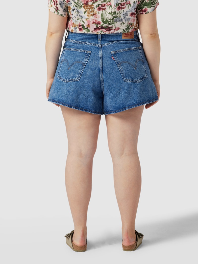 PLUS SIZE High Waist Jeansshorts mit Label-Patch in hellblau