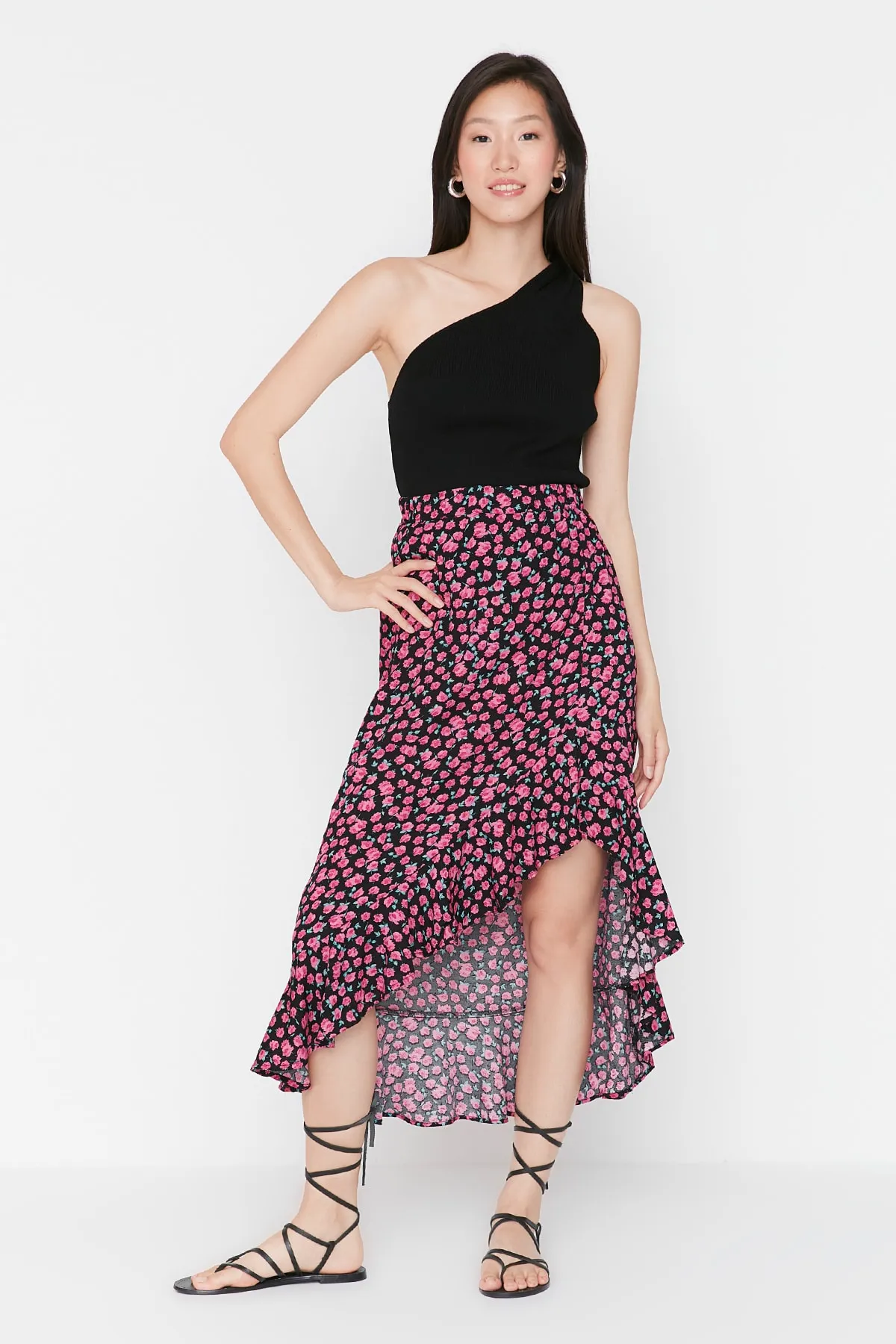 Trendyol Collection  Asymmetrischer, floral gemusterter, gewebter Midi-Rock aus Viskosestoff mit rosa Saum TWOSS20ET0166