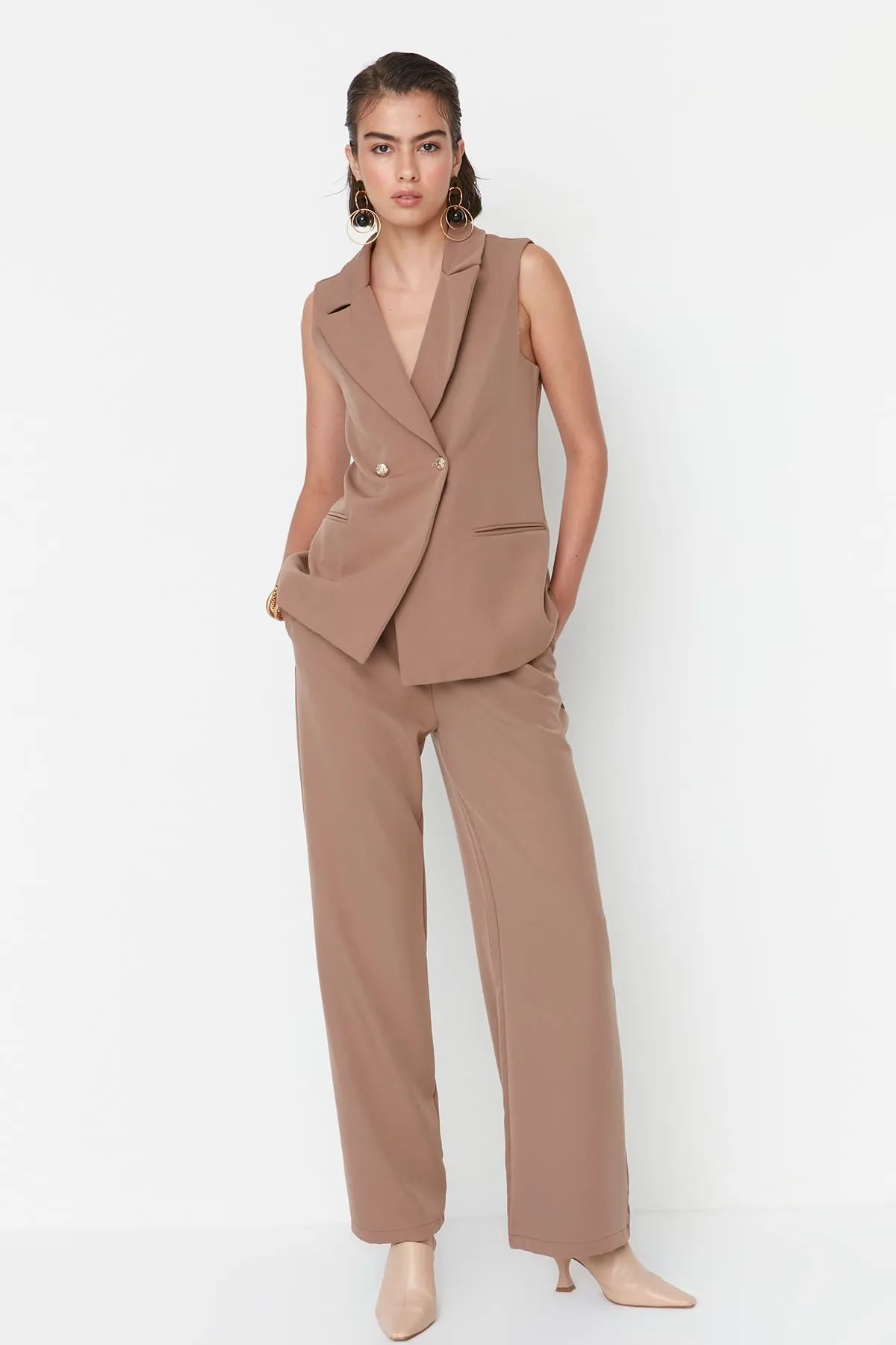 Trendyol Collection  Nerzfarbene Webhose mit hoher Taille TWOAW23PL00134