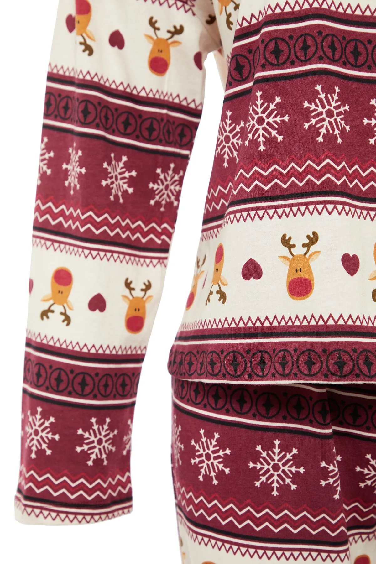 Trendyol Collection  Mehrfarbiges, gemustertes Strick-Pyjama-Set aus 100 % Baumwolle mit Weihnachtsmotiv THMAW23PT00315