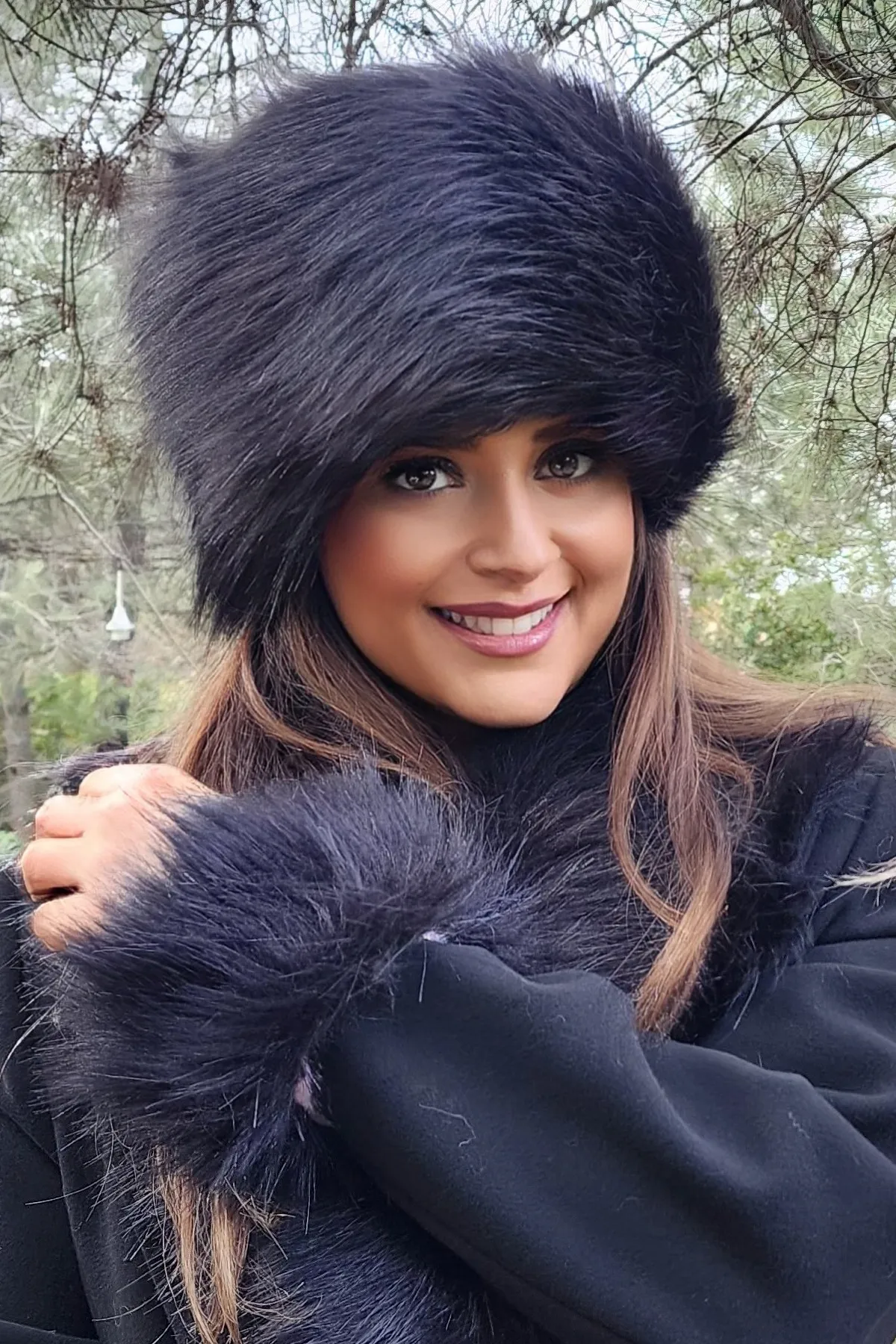 Mağazam Online  Winter-Kalpak-Mütze aus Kunstfell – gemütlicher Pullover im russischen Stil