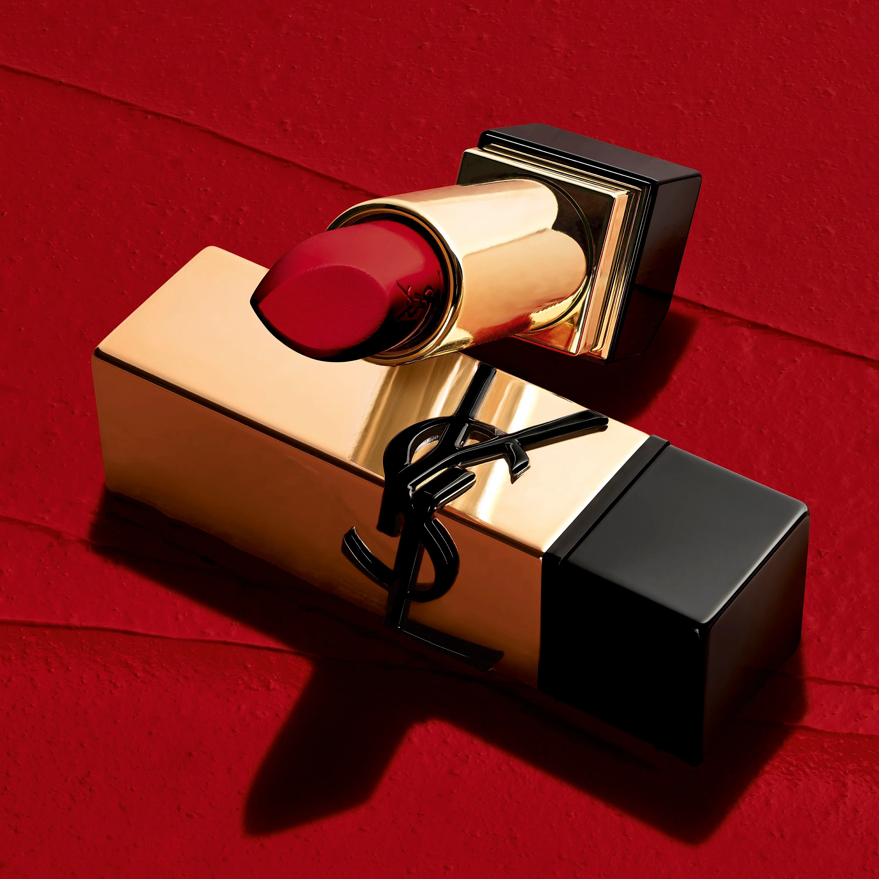 Rouge Pur Couture Lips - Lápiz labial satinado - Lápiz labial