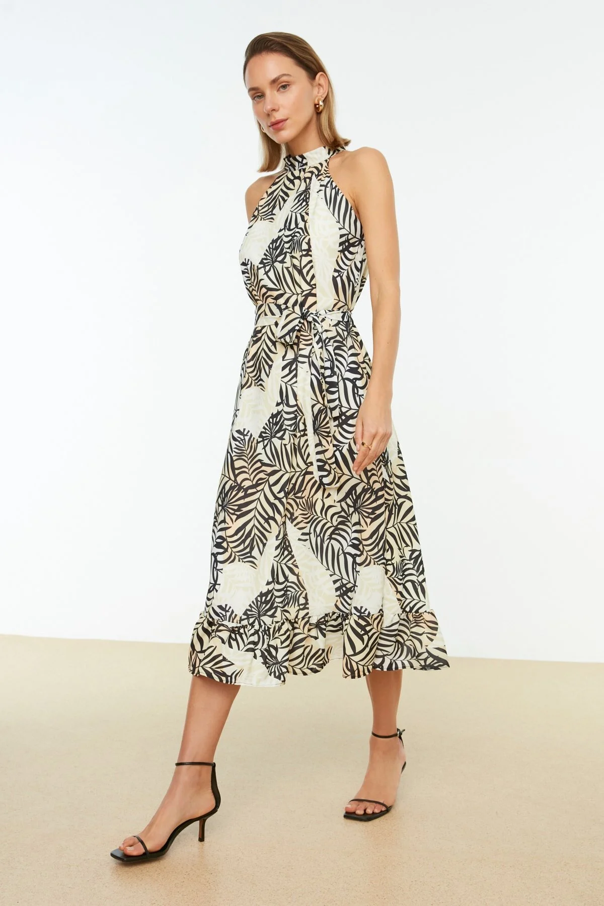Trendyol Collection  Kamelfarbenes, gewebtes Midikleid mit Animal-Print und Gürtel TWOSS19YD0032