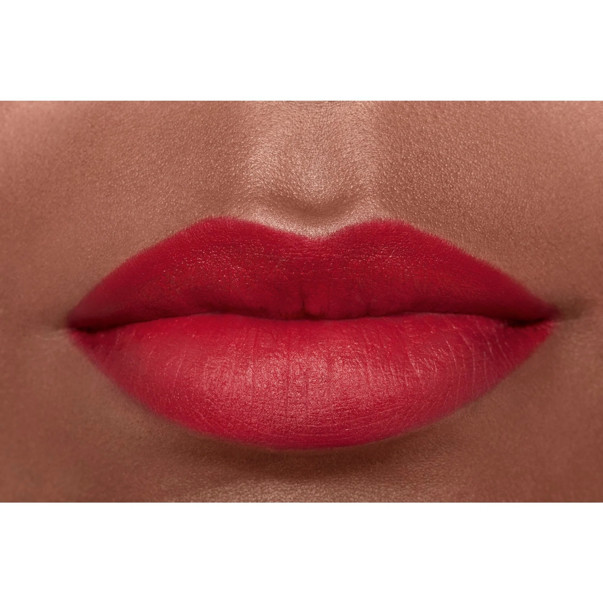 ROUGE ALLURE VELVET - EL LABIAL LUMINOSO Y TERCIOPELOSO