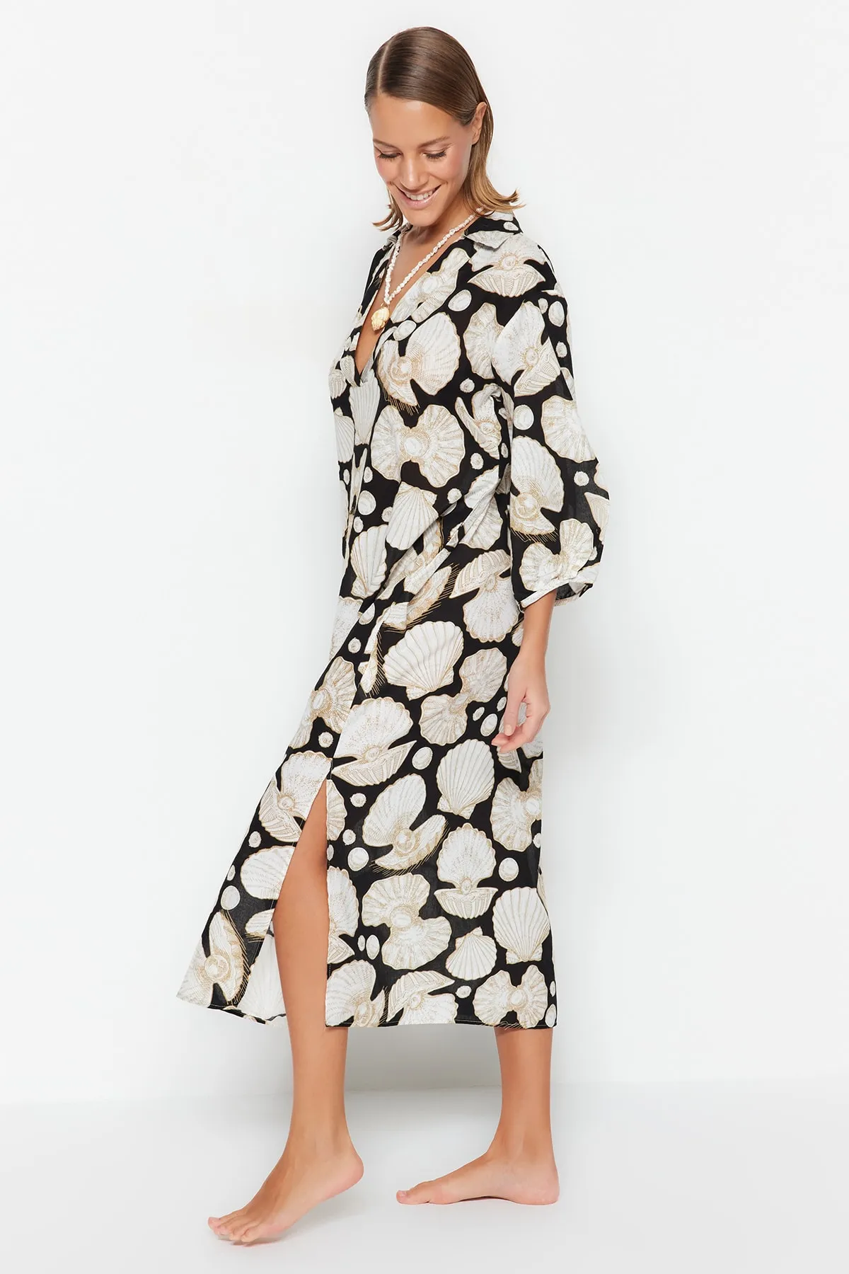 Trendyol Collection  Unter Wasser gemustertes, weit geschnittenes Midi-Strandkleid aus 100 % Baumwolle TBESS22EL0009
