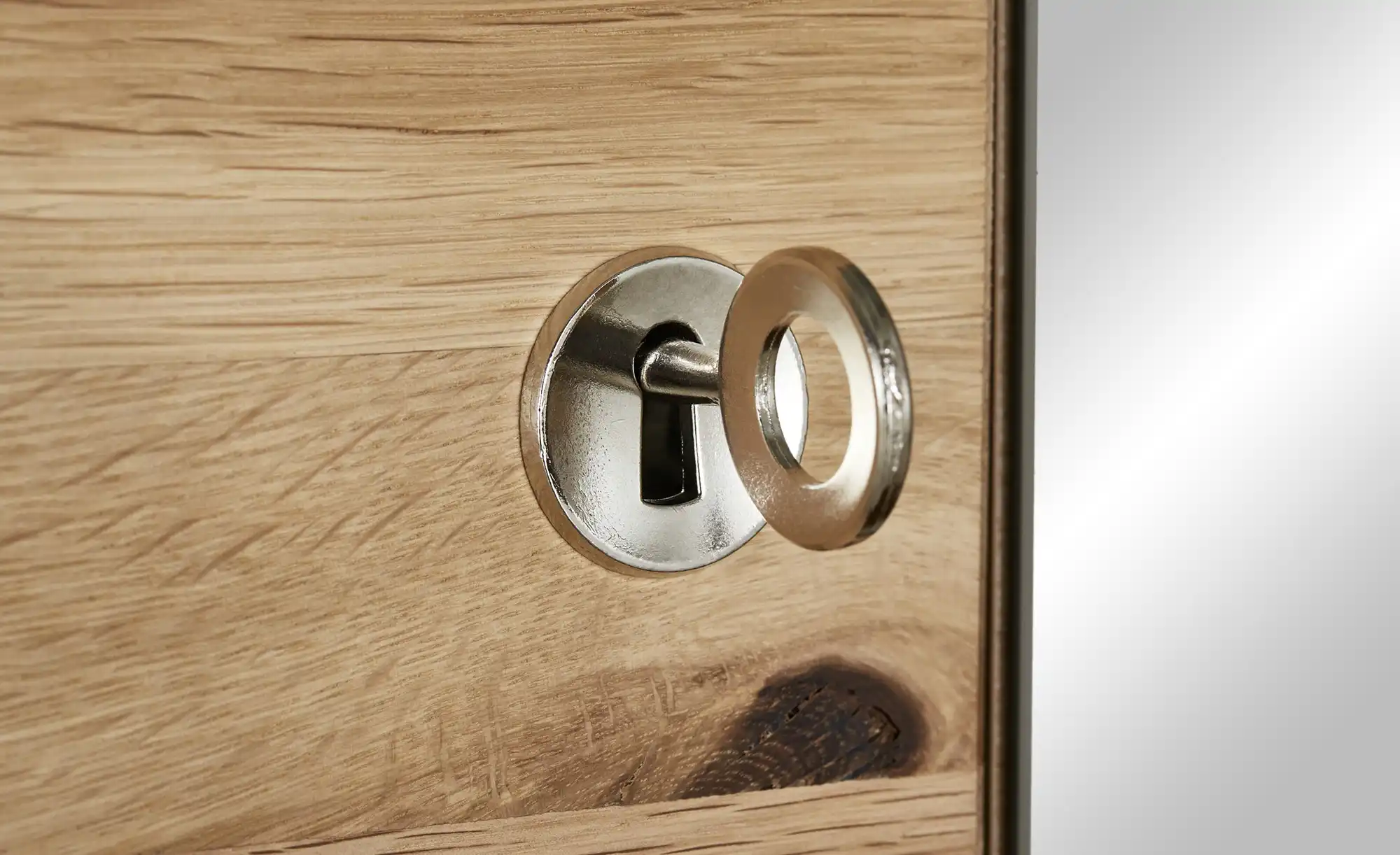 Kleiderschrank