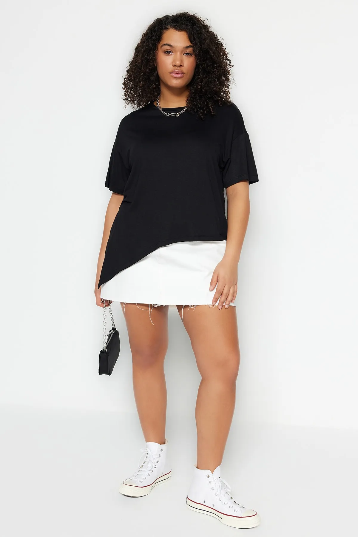 Trendyol Curve  Schwarze, detaillierte Strickbluse mit Schnürung TBSSS23AF00033