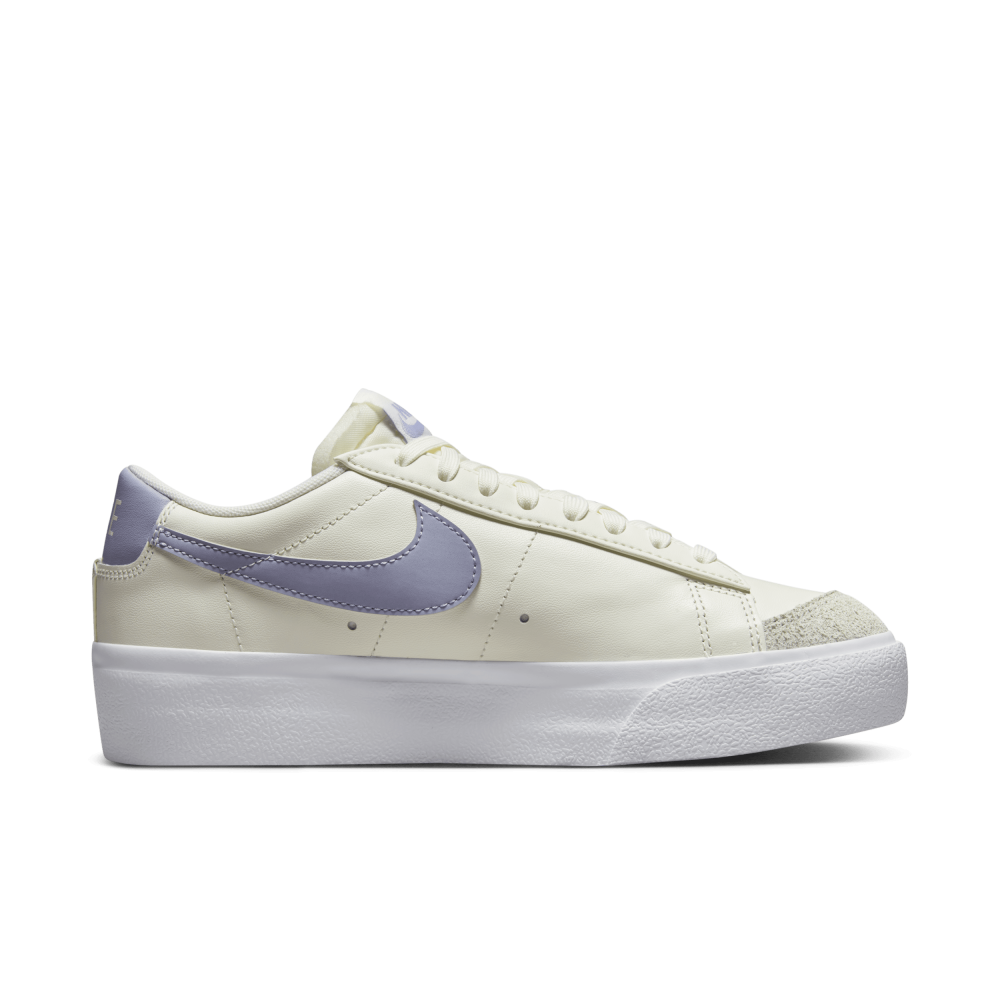 Nike Blazer Low Platform DJ0292-110 / weiss