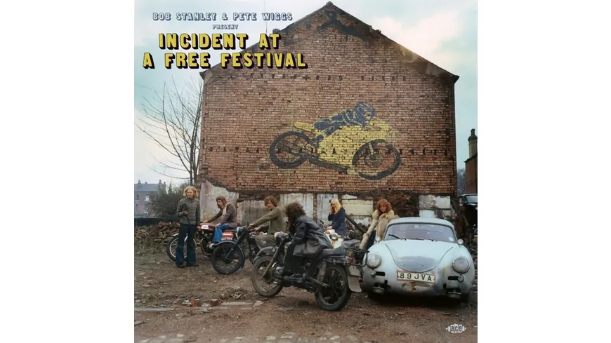 Stanley & Wiggs Present Incident At A Free Festiva