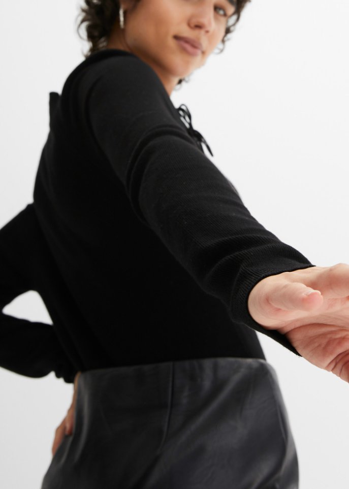 Pullover mit Schnürung